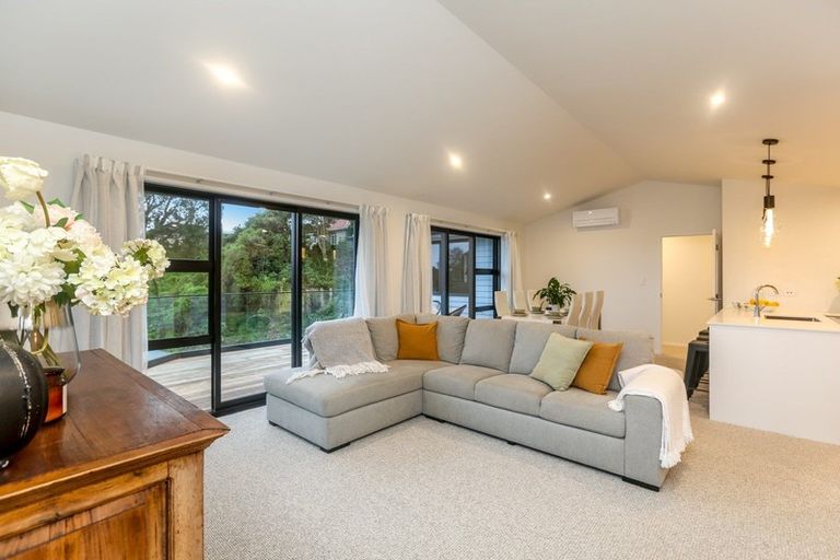 Photo of property in 6c Burns Street, Westown, New Plymouth, 4310