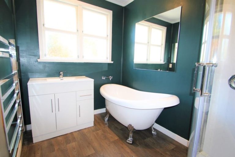 Photo of property in 71 Coutts Road, Gore, 9710