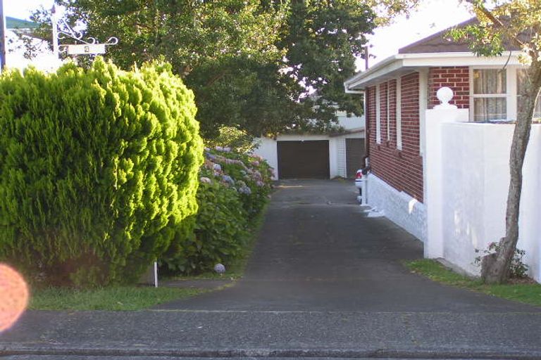 Photo of property in 1/4 Sydney Street, Hauraki, Auckland, 0622