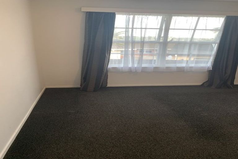 Photo of property in 81 Sycamore Drive, Sunnynook, Auckland, 0620