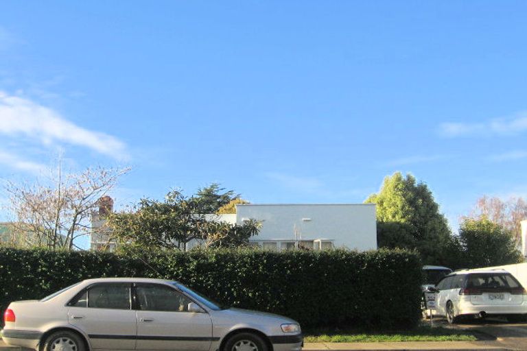 Photo of property in 1004 Heretaunga Street East, Parkvale, Hastings, 4122