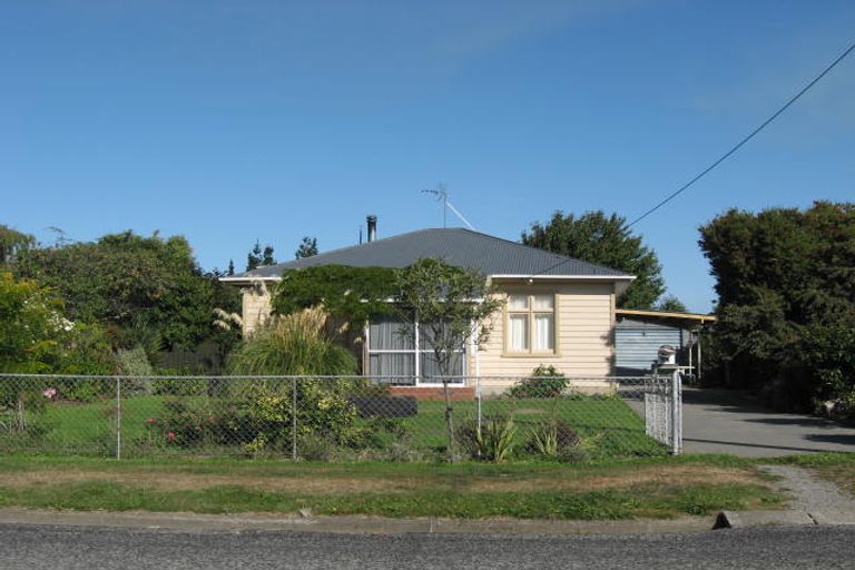 Photo of property in 14 Carston Street, Leeston, 7632
