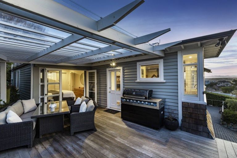 Photo of property in 67 Hackthorne Road, Cashmere, Christchurch, 8022