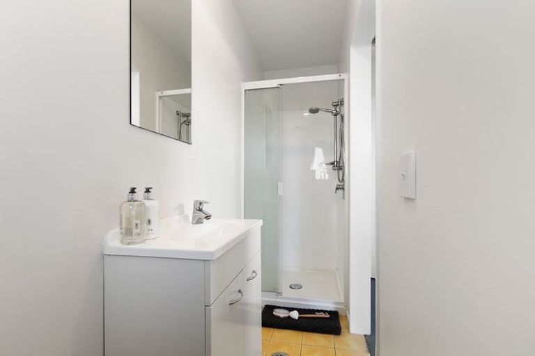 Photo of property in 19/3 Riverside Road, Orewa, 0931