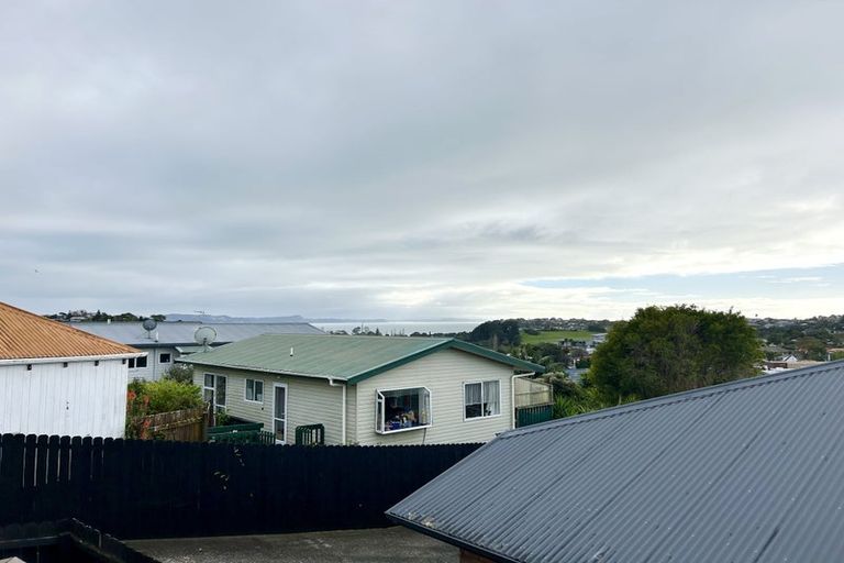 Photo of property in 15b Rishworth Avenue, Stanmore Bay, Whangaparaoa, 0932
