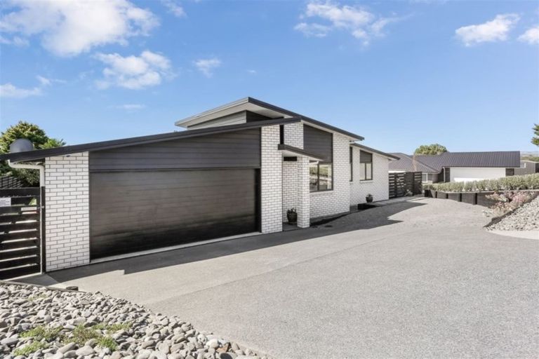 Photo of property in 6 Stonedale Drive, Pukekohe, 2120