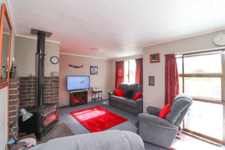 Photo of property in 18 Station Road, Puriri, Thames, 3578