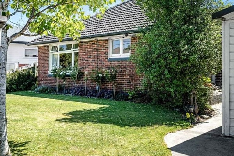 Photo of property in 15 Thornton Street, Mairehau, Christchurch, 8013