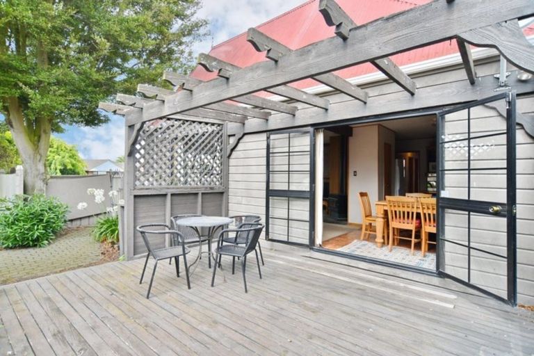 Photo of property in 101 Waratah Street, Avondale, Christchurch, 8061