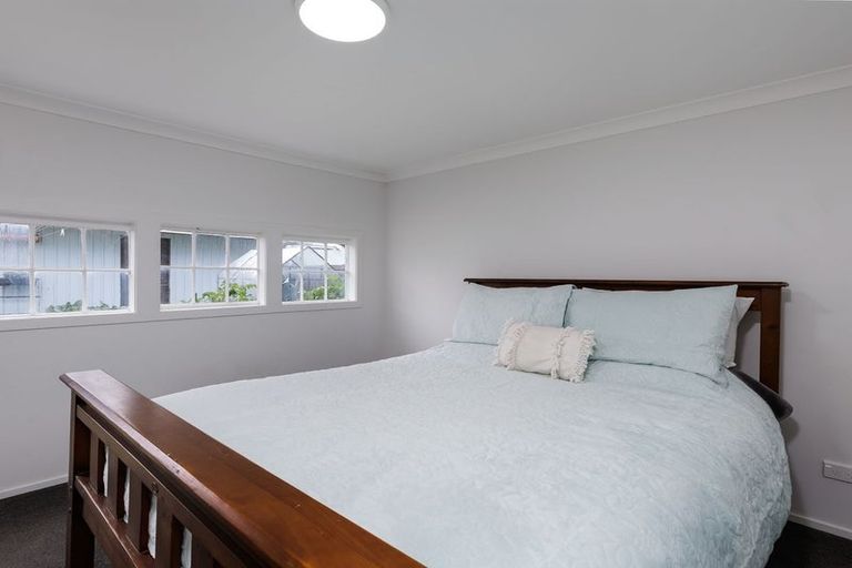 Photo of property in 302 Timaru Road, Waimate, 7978