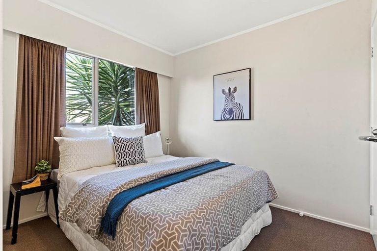 Photo of property in 1/29 Kindergarten Drive, Conifer Grove, Takanini, 2112