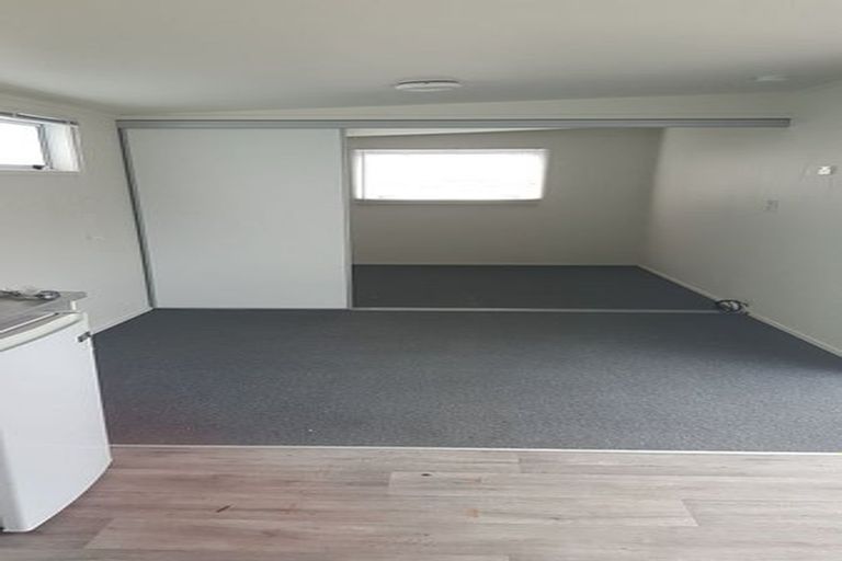 Photo of property in 5 Holgate Avenue, Herald Island, Auckland, 0618