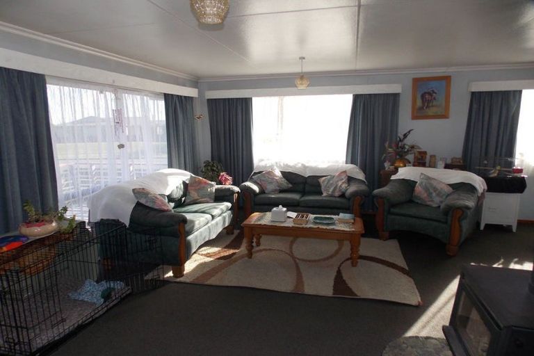 Photo of property in 122 Benmore Avenue, Cloverlea, Palmerston North, 4412