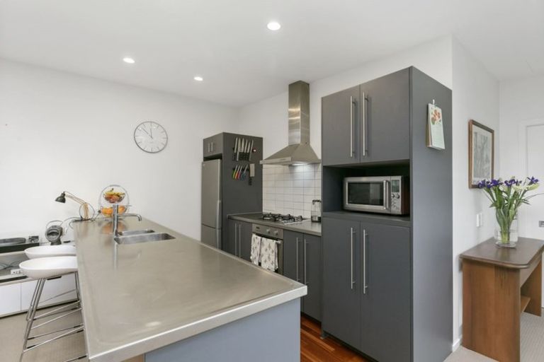 Photo of property in Sol Apartments, 27/37 Jessie Street, Te Aro, Wellington, 6011