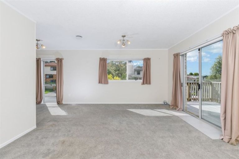 Photo of property in 1/13 Redwing Street, Browns Bay, Auckland, 0630