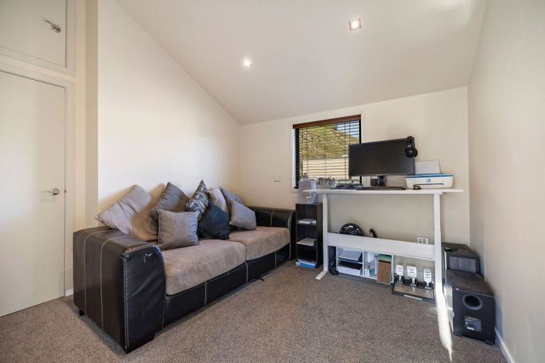 Photo of property in 57 Mcdonnell Road, Arrowtown, 9302