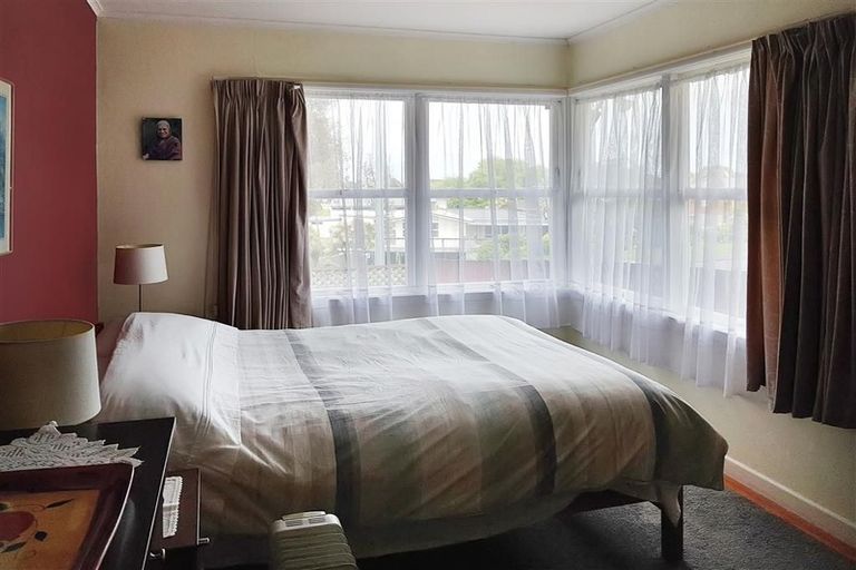 Photo of property in 2/1 Grassways Avenue, Pakuranga, Auckland, 2010