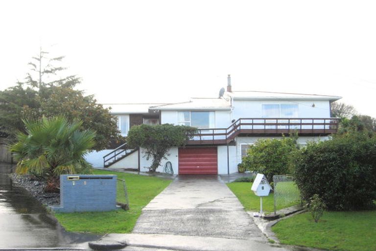 Photo of property in 3 Knights Drive, Hillpark, Auckland, 2102