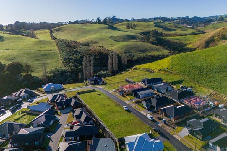 Photo of property in 208 Adler Drive, Ohauiti, Tauranga, 3112