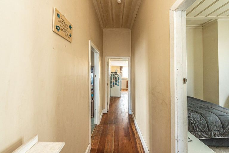 Photo of property in 4 Lowther Street, Whanganui, 4500