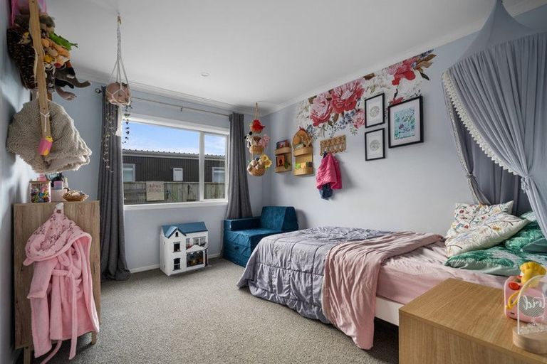 Photo of property in 17b Tuki Street, Titahi Bay, Porirua, 5022