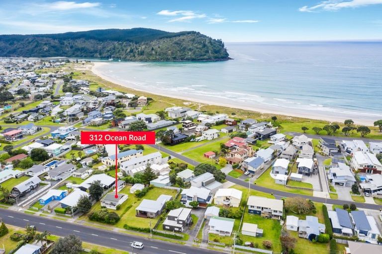 Photo of property in 312 Ocean Road, Whangamata, 3620