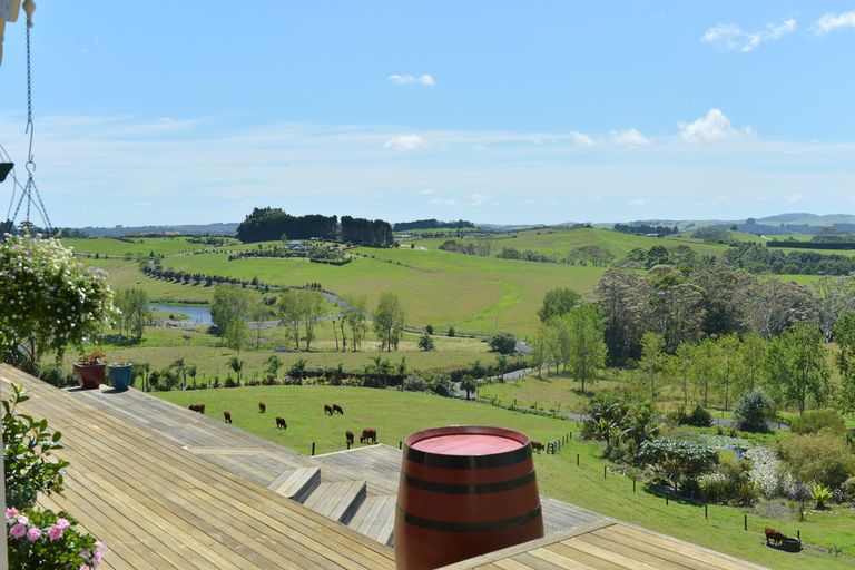 Photo of property in 10 Rangitane Road, Kerikeri, 0294