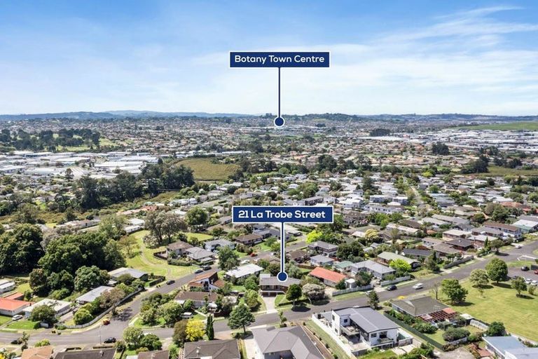 Photo of property in 21 La Trobe Street, Pakuranga Heights, Auckland, 2010