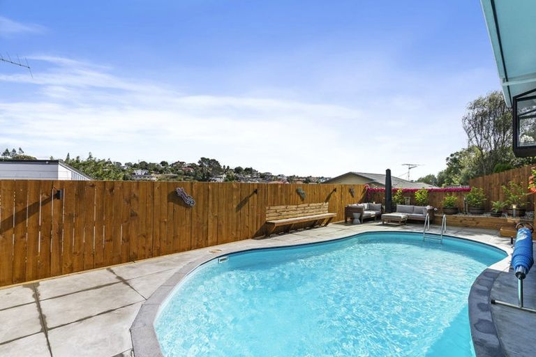 Photo of property in 2/15 Eastwood Rise, Browns Bay, Auckland, 0630