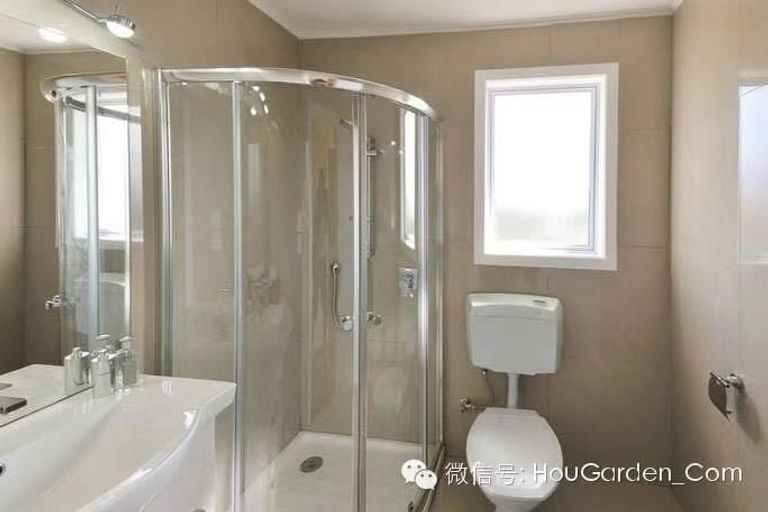 Photo of property in 63 Manuka Road, Bayview, Auckland, 0629