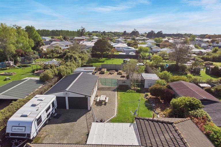 Photo of property in 16 Coronation Street, Waimate, 7924