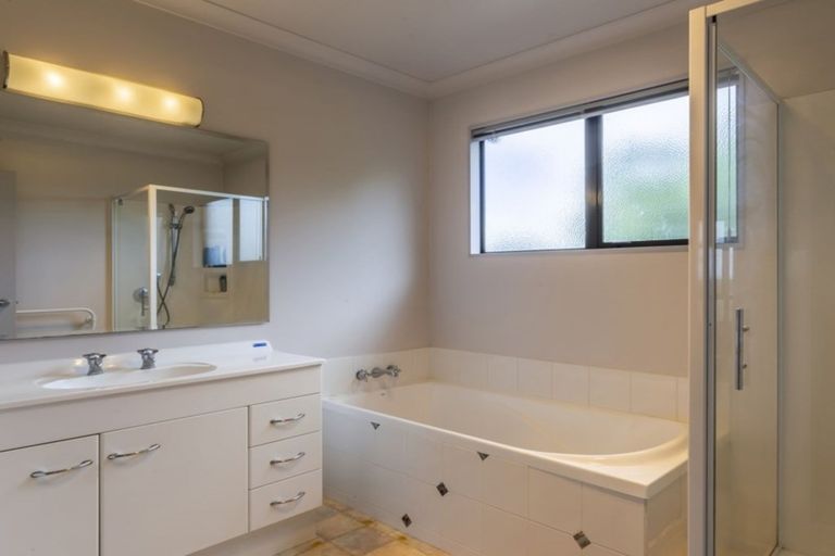 Photo of property in 23 Millennium Heights, Flagstaff, Hamilton, 3210