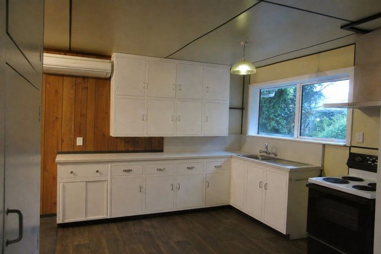 Photo of property in 37 Arthur Street, Upper Riccarton, Christchurch, 8041