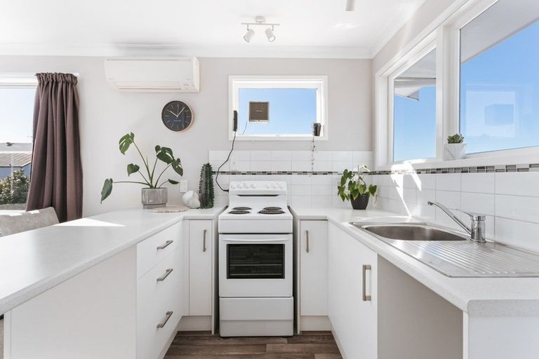 Photo of property in 23 Karaka Road, Otumoetai, Tauranga, 3110