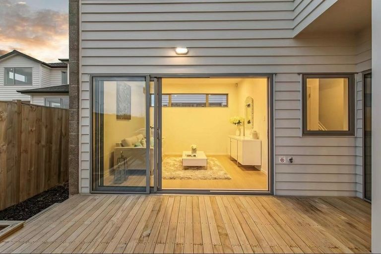 Photo of property in 52 Lockheed Street, Hobsonville, Auckland, 0618