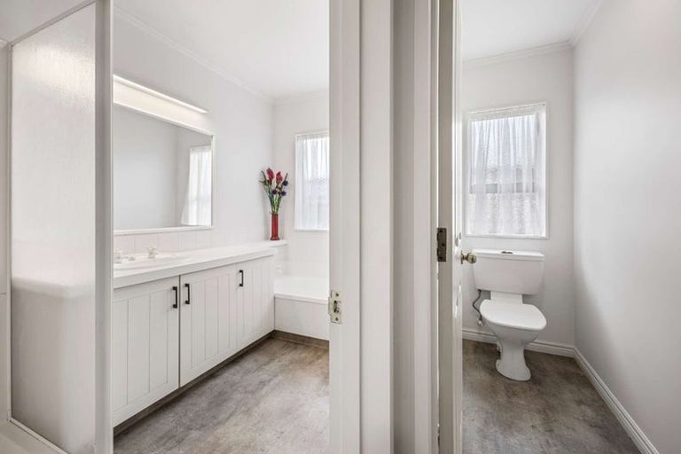 Photo of property in 4/49 Sackville Street, Fitzroy, New Plymouth, 4312