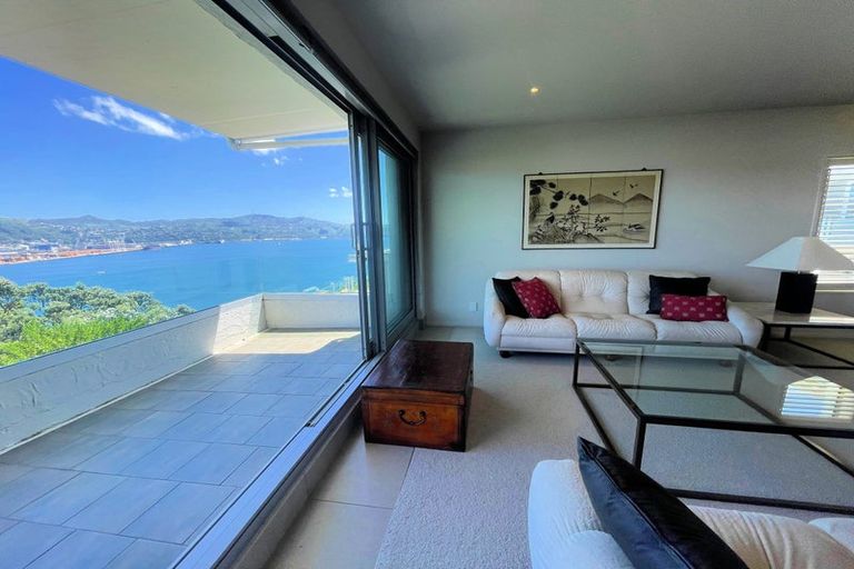 Photo of property in Beauport Apartments, 2/30 The Crescent, Roseneath, Wellington, 6011