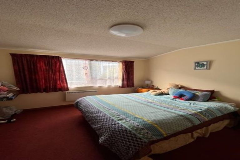 Photo of property in 16 Chestnut Grove, Maungaraki, Lower Hutt, 5010