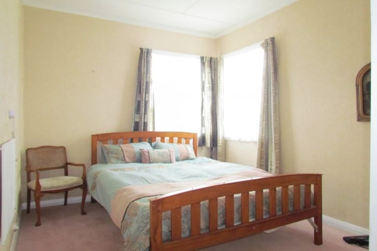 Photo of property in 38 Quinn Road, Levin, 5510