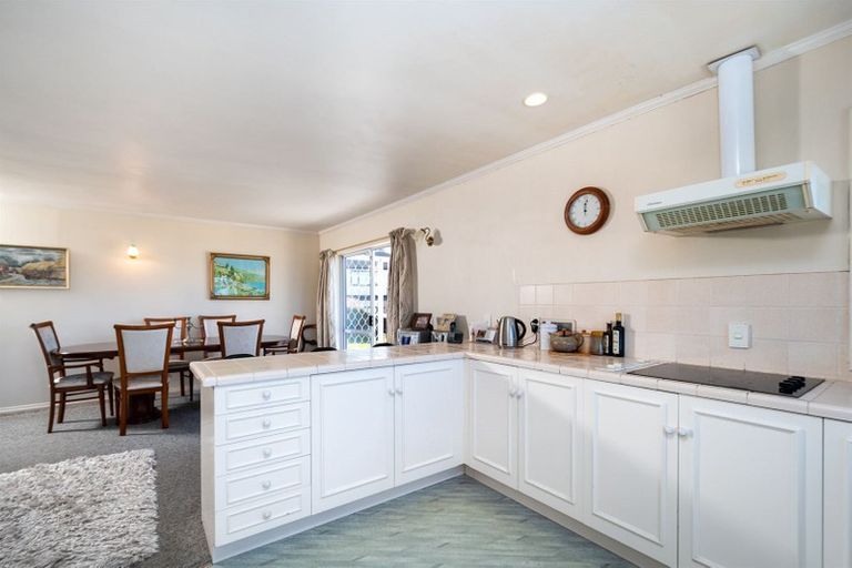 Photo of property in 2/12 Bannings Way, Hobsonville, Auckland, 0618