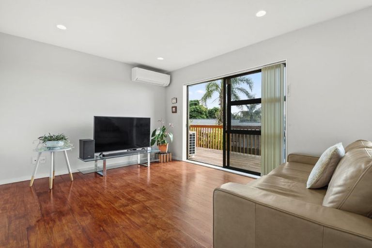 Photo of property in 181 Carlisle Road, Northcross, Auckland, 0632