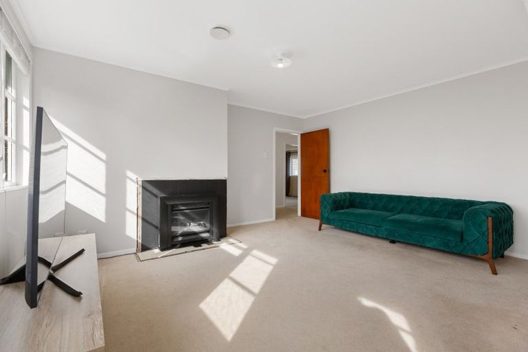 Photo of property in 70 Glenpark Avenue, Frankleigh Park, New Plymouth, 4310