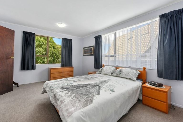 Photo of property in 8 Greenwich Grove, Stokes Valley, Lower Hutt, 5019