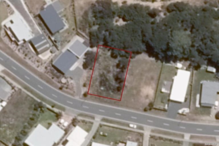 Photo of property in 13 Seabreeze Road, Mangawhai Heads, Mangawhai, 0505