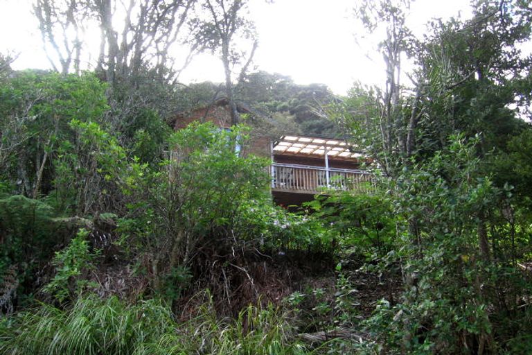 Photo of property in 24 Warner Park Avenue, Laingholm, Auckland, 0604