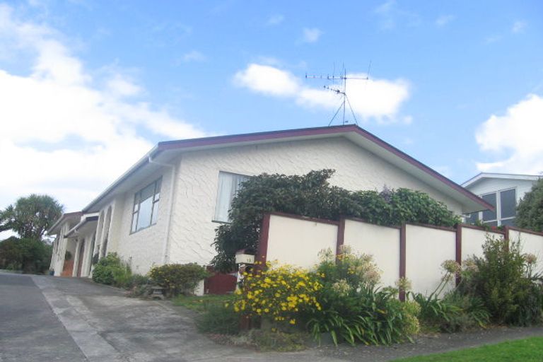 Photo of property in 13a Westpoint Avenue, Harbour View, Lower Hutt, 5010