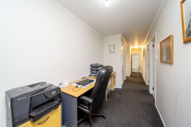 Photo of property in 52 Denby Road, Hawera, 4672