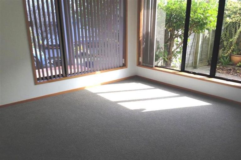 Photo of property in 1/37 Argo Drive, Half Moon Bay, Auckland, 2012