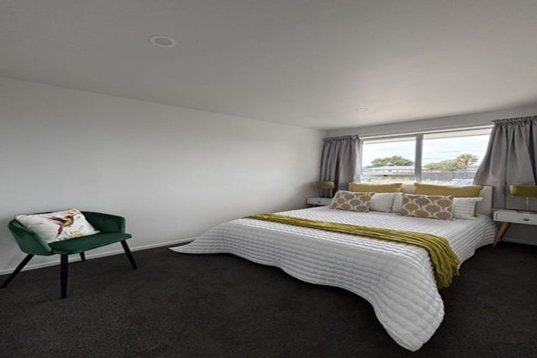 Photo of property in 4b Brentwood Street, Parklands, Christchurch, 8083