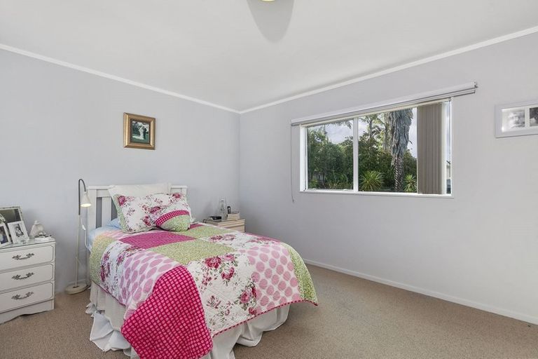 Photo of property in 2/94 Nigel Road, Browns Bay, Auckland, 0630
